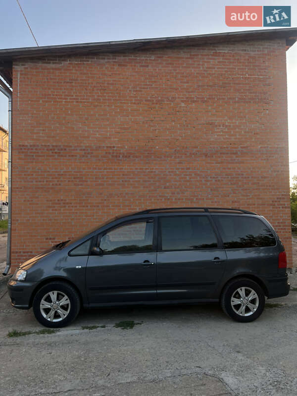 Минивэн SEAT Alhambra 2008 в Самборе