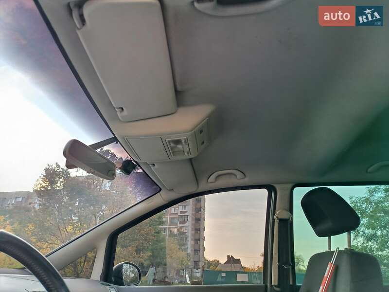 Минивэн SEAT Alhambra 2010 в Кременчуге