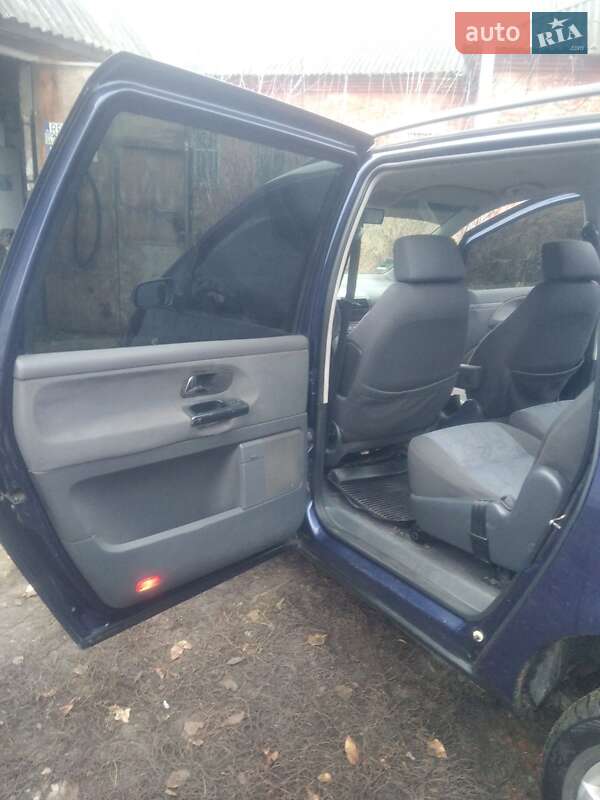 Минивэн SEAT Alhambra 2001 в Чернигове