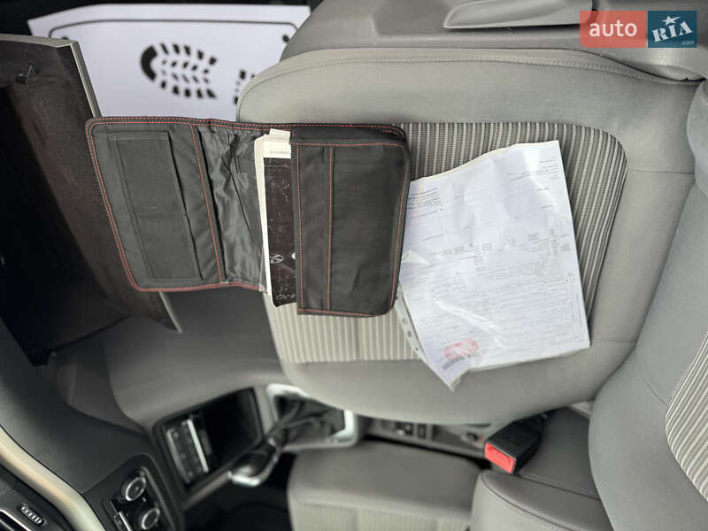 Мінівен SEAT Alhambra 2011 в Сарнах