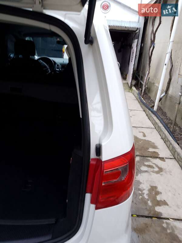 Мінівен SEAT Alhambra 2014 в Виноградові