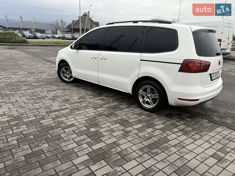 Минивэн SEAT Alhambra 2011 в Тячеве