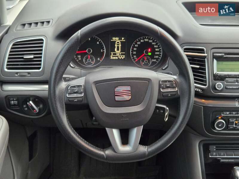 Минивэн SEAT Alhambra 2012 в Киеве