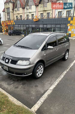 Мінівен SEAT Alhambra 2004 в Києві