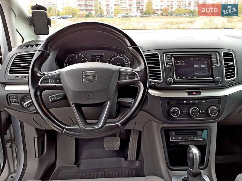 Минивэн SEAT Alhambra 2016 в Киеве