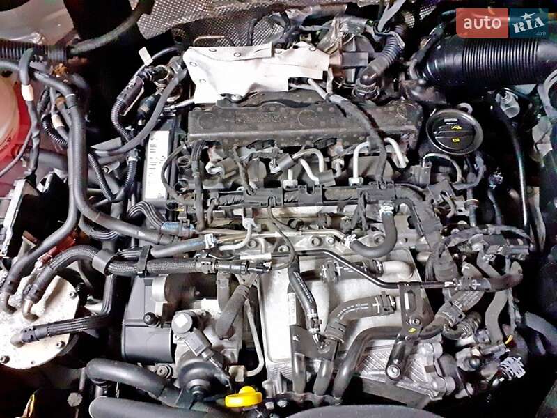 Минивэн SEAT Alhambra 2016 в Киеве