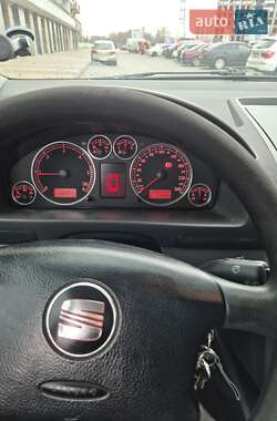 Минивэн SEAT Alhambra 2008 в Ужгороде