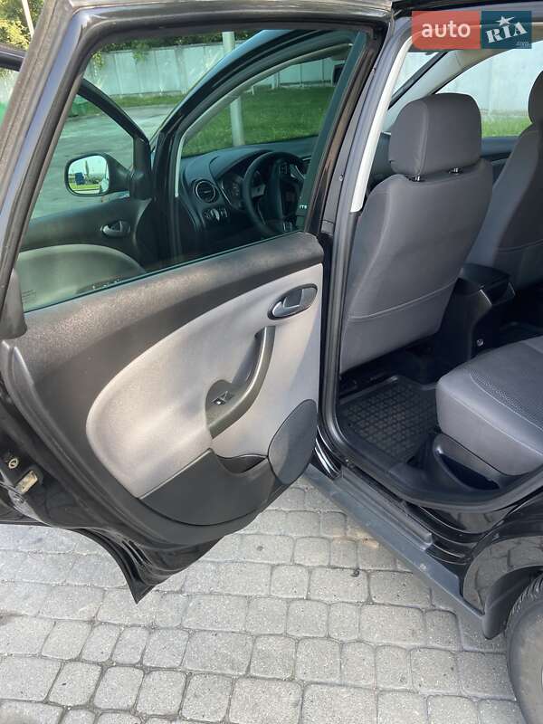 Минивэн SEAT Altea XL 2015 в Мостиске