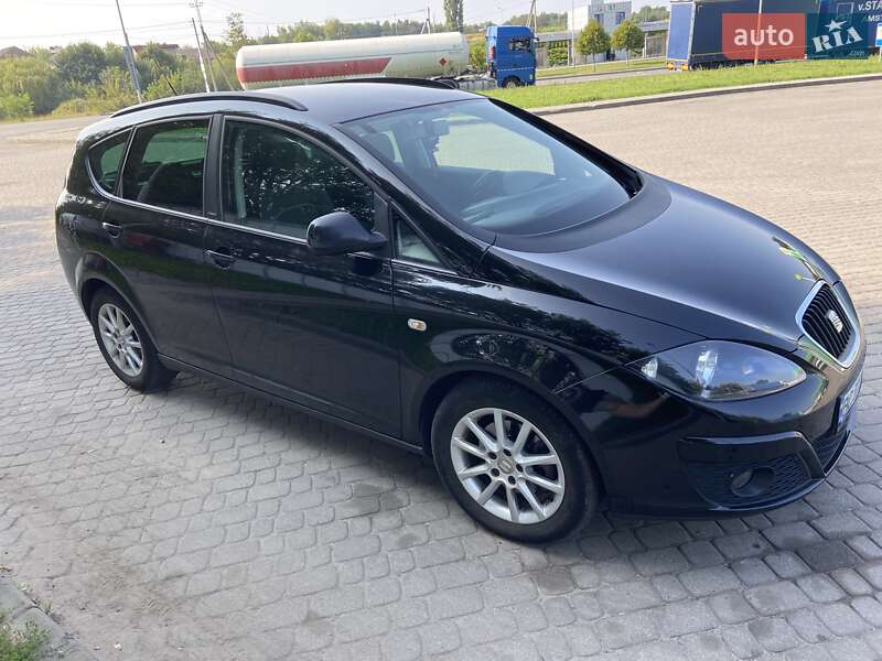 Минивэн SEAT Altea XL 2015 в Мостиске