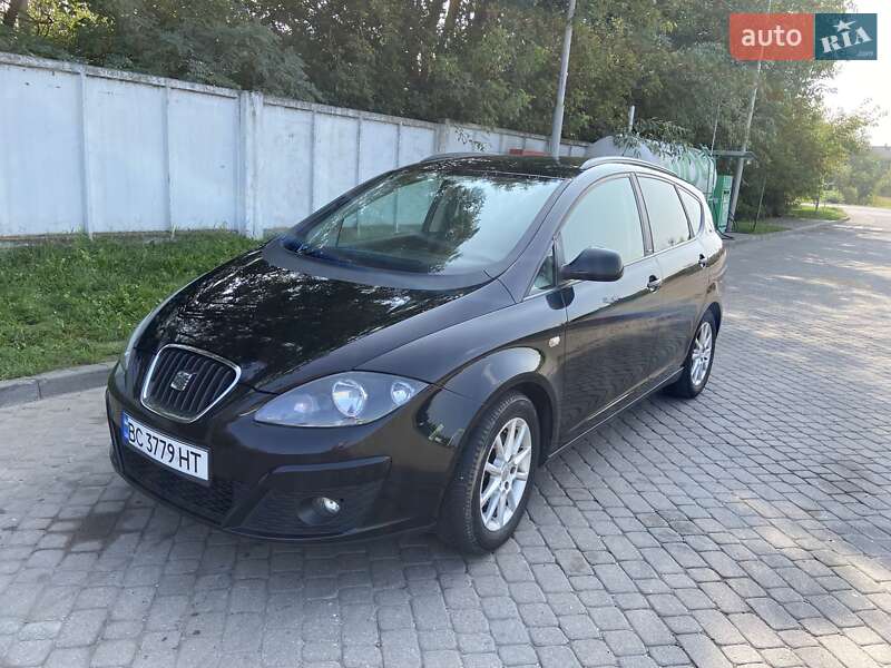 Минивэн SEAT Altea XL 2015 в Мостиске