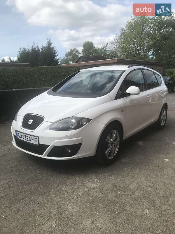 Минивэн SEAT Altea XL 2015 в Ужгороде