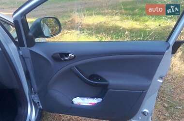 Минивэн SEAT Altea XL 2008 в 