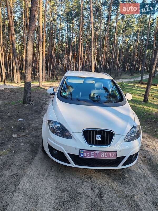 Минивэн SEAT Altea XL 2010 в Днепре