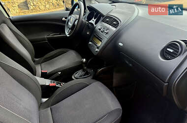 Мінівен SEAT Altea XL 2011 в 