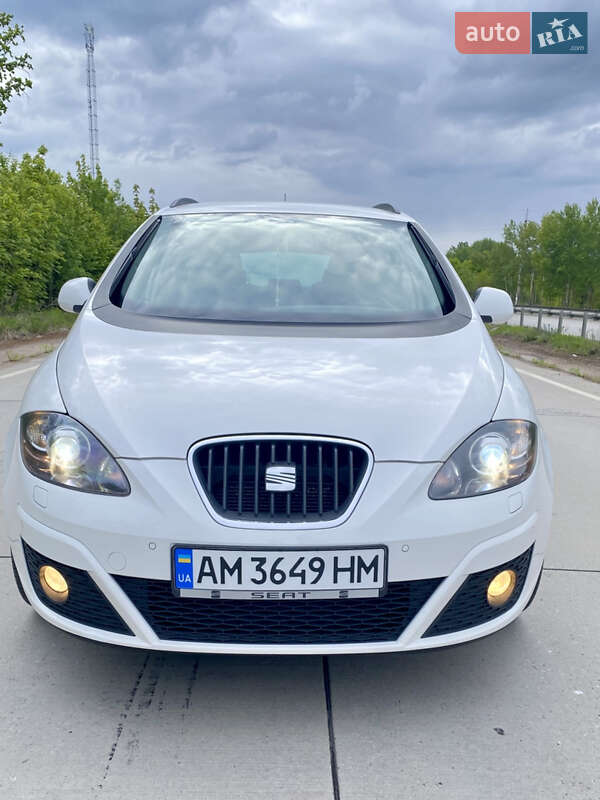 Хетчбек SEAT Altea XL 2016 в Житомирі