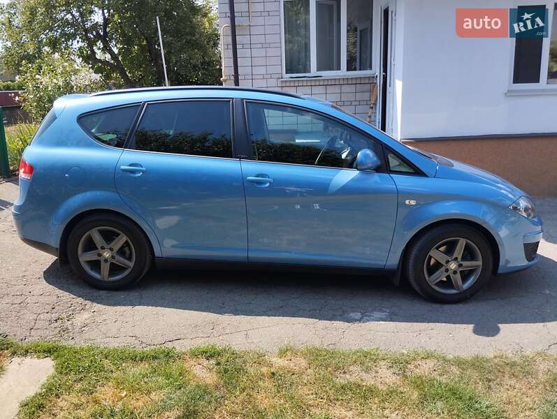 Минивэн SEAT Altea XL 2015 в Яготине