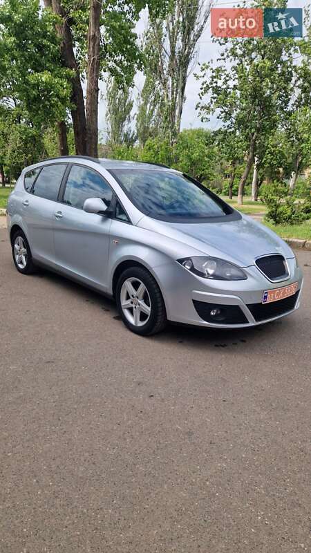 Минивэн SEAT Altea XL 2010 в 