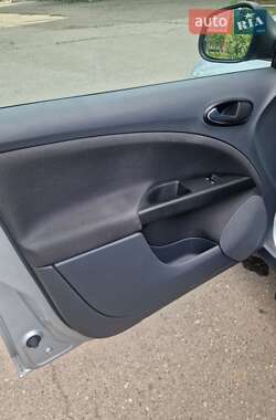 Минивэн SEAT Altea XL 2010 в 