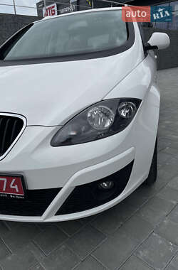 Минивэн SEAT Altea XL 2012 в 