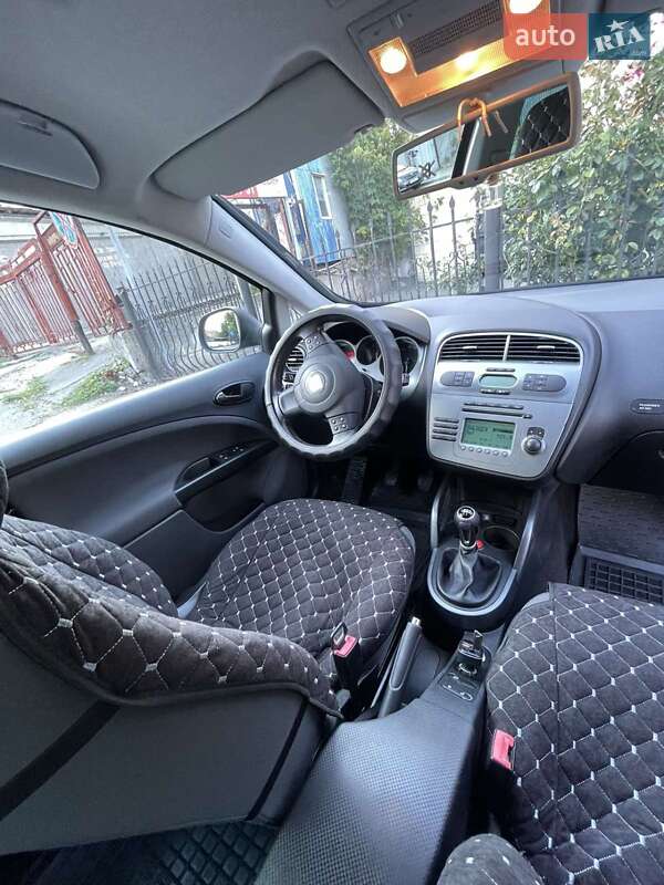 Минивэн SEAT Altea XL 2008 в Киеве