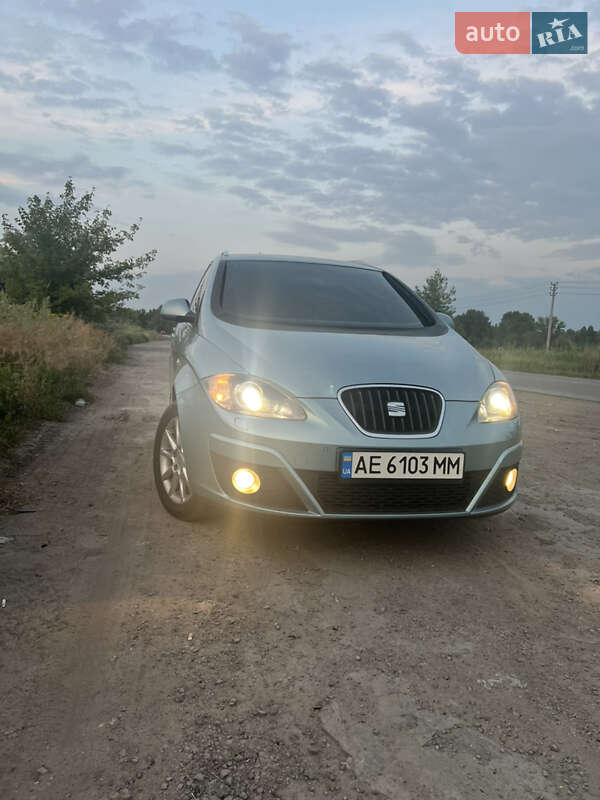 Минивэн SEAT Altea XL 2010 в Ивано-Франковске