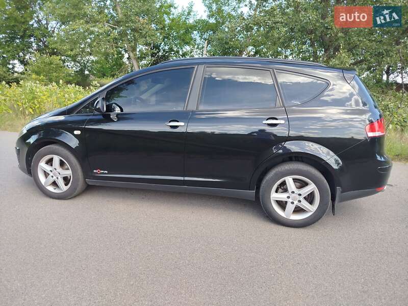 Минивэн SEAT Altea XL 2011 в Черкассах