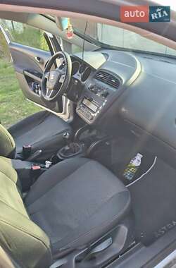 Минивэн SEAT Altea XL 2012 в 