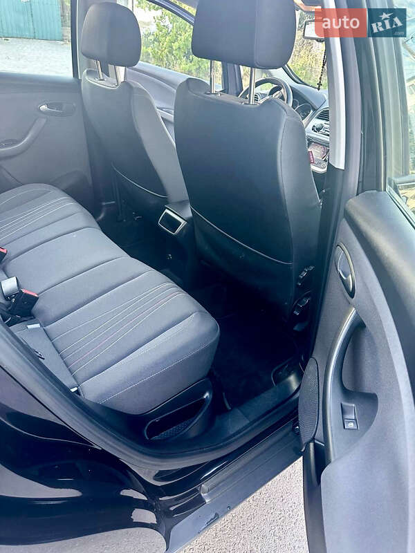 Минивэн SEAT Altea XL 2012 в Староконстантинове