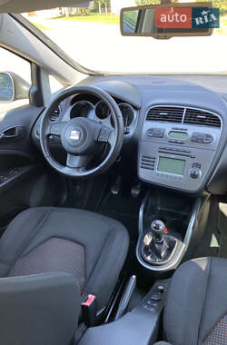 Минивэн SEAT Altea XL 2009 в 