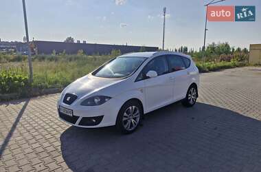Мінівен SEAT Altea XL 2011 в 