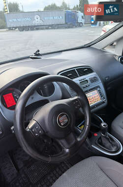 Минивэн SEAT Altea XL 2008 в 