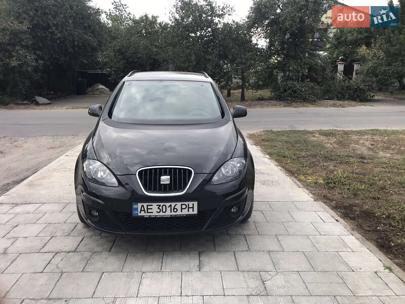 Минивэн SEAT Altea XL 2015 в Новомосковске