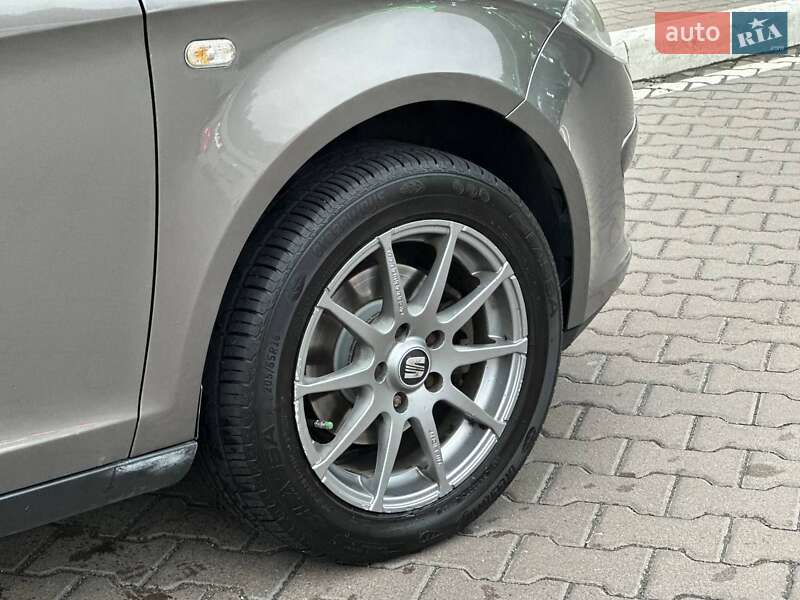 Минивэн SEAT Altea XL 2007 в Киеве