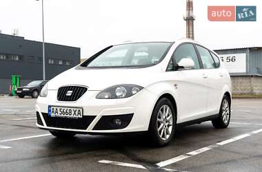 Минивэн SEAT Altea XL 2010 в Киеве