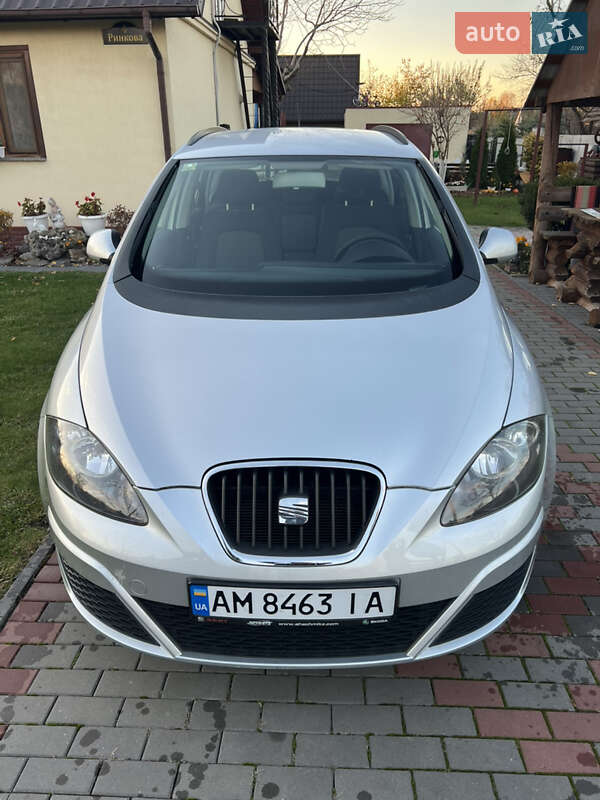 Минивэн SEAT Altea XL 2010 в Житомире