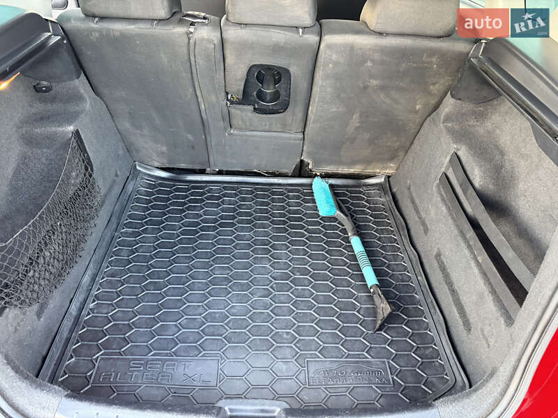 Минивэн SEAT Altea XL 2010 в Ирпене