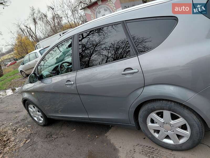 Минивэн SEAT Altea XL 2008 в Кривом Роге