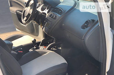 Хетчбек SEAT Altea 2009 в 