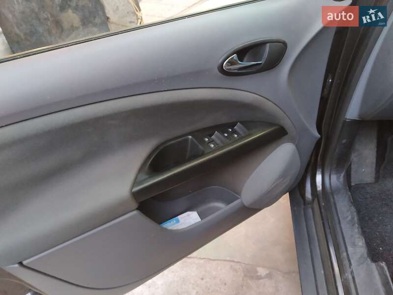 Минивэн SEAT Altea 2005 в Черкассах