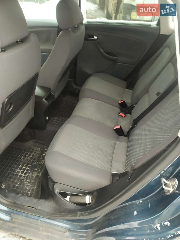 Минивэн SEAT Altea 2008 в Полонном