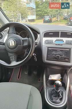 Минивэн SEAT Altea 2005 в 