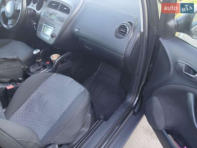 Минивэн SEAT Altea 2009 в Подольске