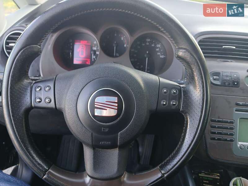 Минивэн SEAT Altea 2009 в Подольске