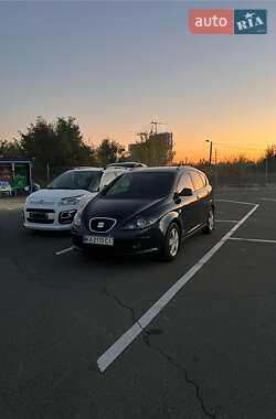 Минивэн SEAT Altea 2009 в Киеве