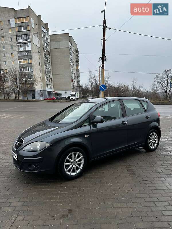 Минивэн SEAT Altea 2009 в Сумах