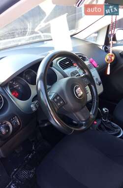 Минивэн SEAT Altea 2008 в 