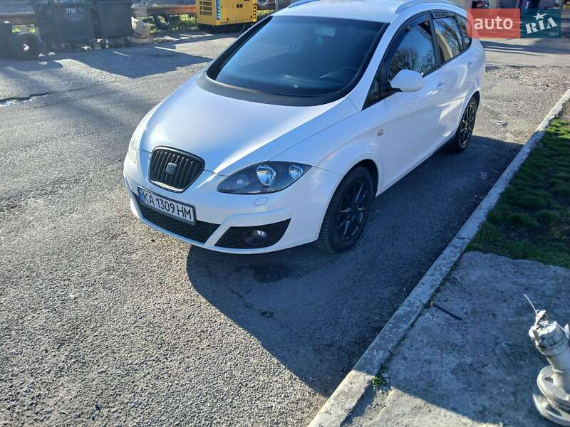 Минивэн SEAT Altea 2010 в 