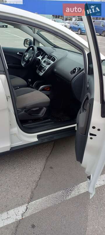 Минивэн SEAT Altea 2009 в Житомире