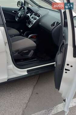 Минивэн SEAT Altea 2009 в 