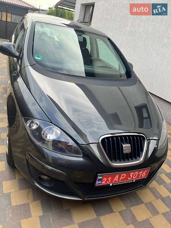 Минивэн SEAT Altea 2012 в 